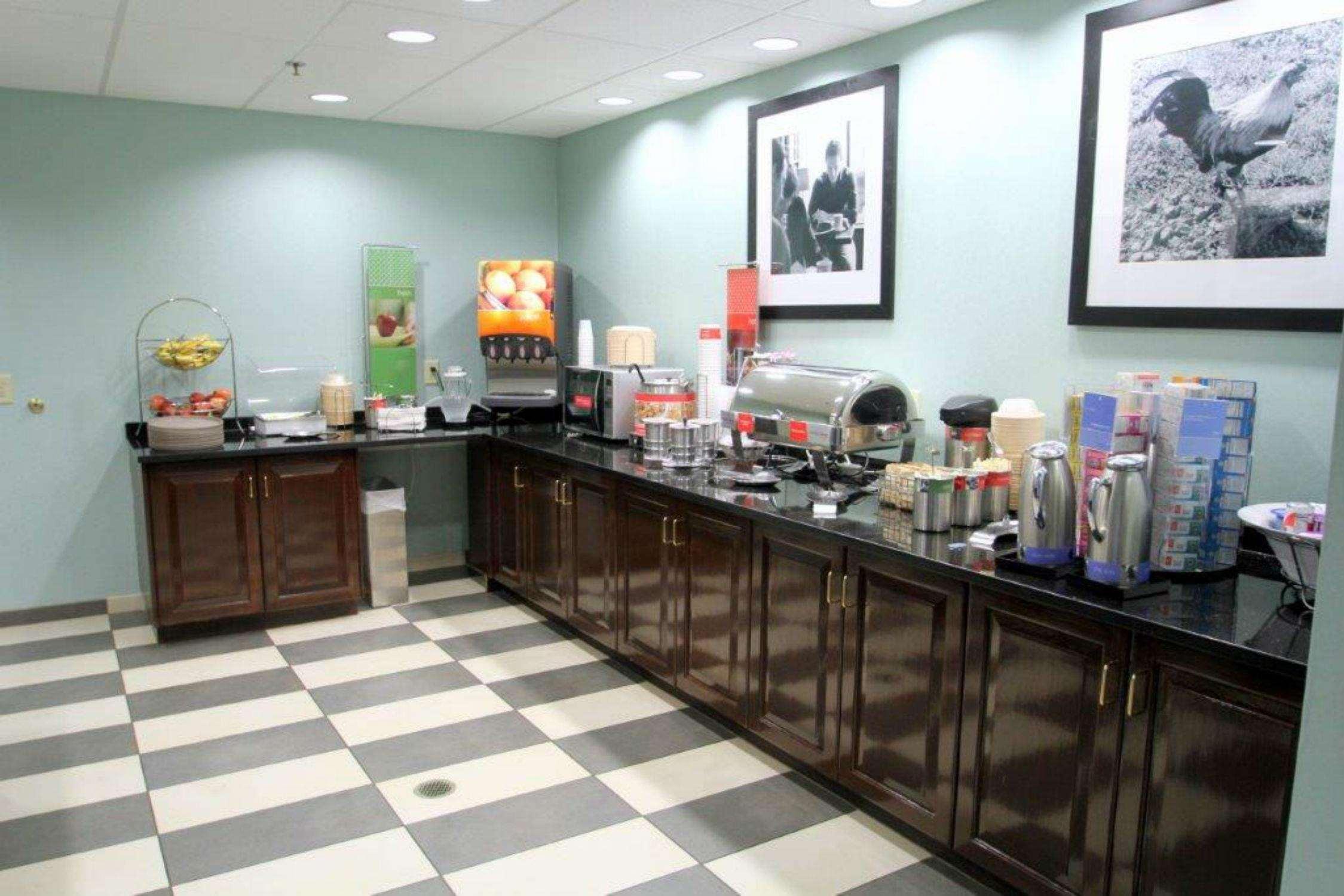 Hampton Inn Уилиямстън Екстериор снимка