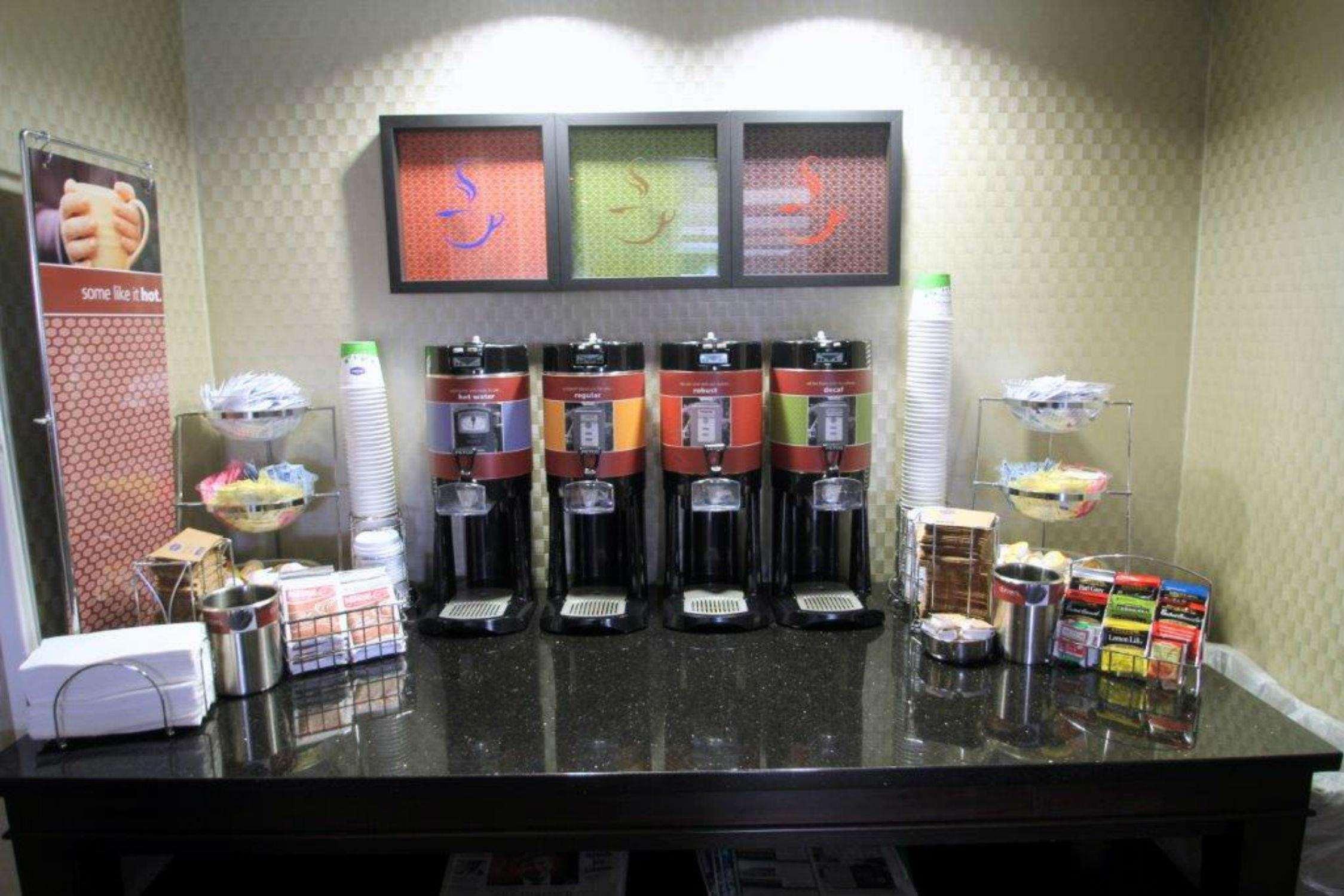 Hampton Inn Уилиямстън Екстериор снимка