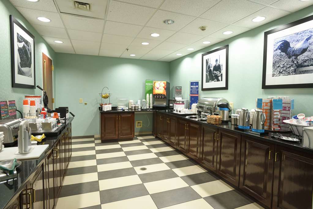 Hampton Inn Уилиямстън Ресторант снимка